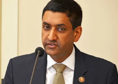 Rep. Ro Khanna Confronts Big Pharma Lawyer Over Inflated Drug Prices