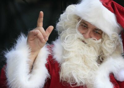 Here Comes the Republican’s Two Santa Scam, Again